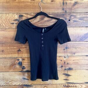 Pieces short sleeve ribbed henley top